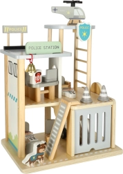 Lesena policijska postaja z garažo, avtom in helikopterjem