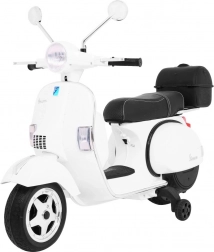 Otroški električni skuter Vespa bel s pomožnimi kolesi, avdio sistemom in eko usnjem