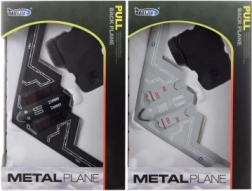 Kovinsko letalo na baterije z vzvratno vožnjo