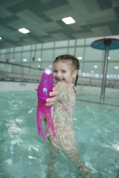 Roza igrača za vodo Squiddy