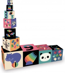 Kartonast zložljivi stolp s podobami Andyja Westfacea