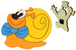 Lesena dekorativna magnetka polž