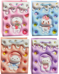 Papirnata darilna vrečka z medvedkom, pastelne barve 23 × 18 × 10,5 cm