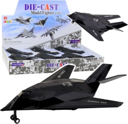 črno vojaško lovsko letalo z svetlobnimi in zvočnimi učinki 1:400