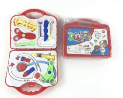 Zdravnik v kovčku za na pot