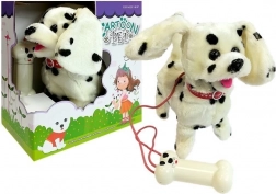 Interaktivni dalmatinec na povodcu z daljinskim upravljalnikom v obliki kosti