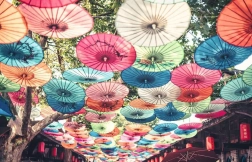 ravensburger puzzle moment dežniki 200 kosov