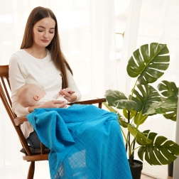 Tommy Lise muslinasta plenica Abyss Blue 120x120 cm