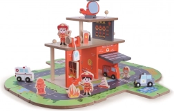 Lesena gasilska postaja 2 v 1 – postaja in vozilo