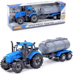 Traktor Progress s cisternskim priklopnikom