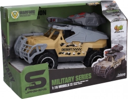 Vojaško vozilo s topom ter svetlobnimi in zvočnimi učinki