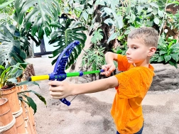 Lok za penaste izstrelke za otroke