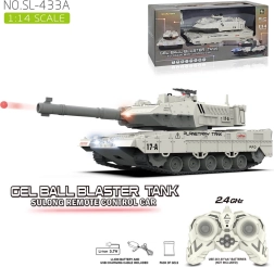 Daljinsko vodljiv bel tank s streljanjem gelastih kroglic