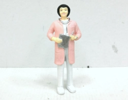 Figurica zdravnice 12,2 cm - 1 kos