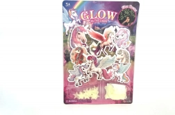 Svetleči samorogi v temi