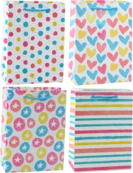 Barvita darilna vrečka srčki, zvezdice, pikice, črte