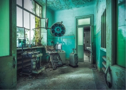 Sestavljanka Izgubljena mesta: Norišnica 1000 koščkov