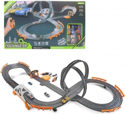 Dirkalna avtomobilska steza z dolžino 615 cm