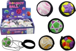 Barvna žogica na elastiki s trakom 6 cm