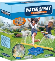 Vrtni škropilnik za otroke na vrtu