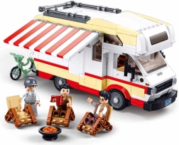 Sluban avtodom v merilu 1:35