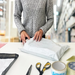 Bele polietilenske poštne ovojnice A3 310 × 420 mm, pakiranje 50 kos