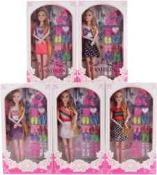 Zglobna punčka z dodatki