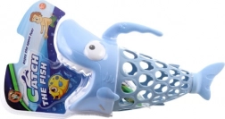 Lovljenje ribic v vodi – morski pes in ribice