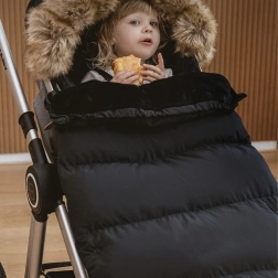 Zimska vreča za voziček in sani s krzneno kapuco – črna