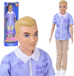 Anlily punčka – fant z blond lasmi v srajci in svetlih hlačah