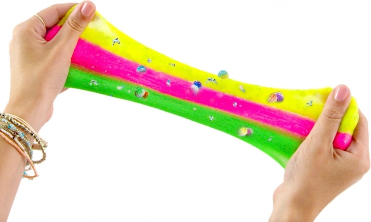 Barvite in bleščeče teksture za senzorično zabavo