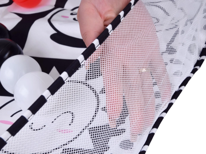 Ograjica z mrežastimi stranicami in komplet žogic