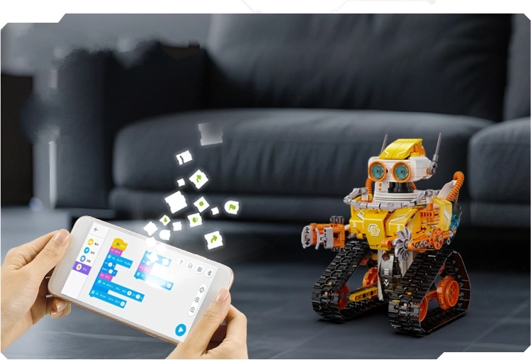 Dvojno upravljanje: RC 2,4 GHz in mobilna aplikacija