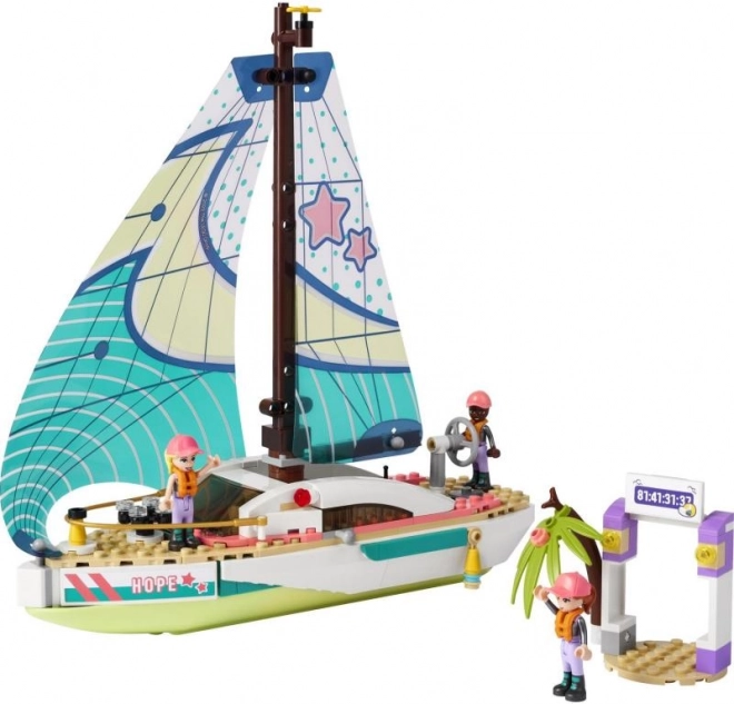 Realistic sailboat for adventurous stories
