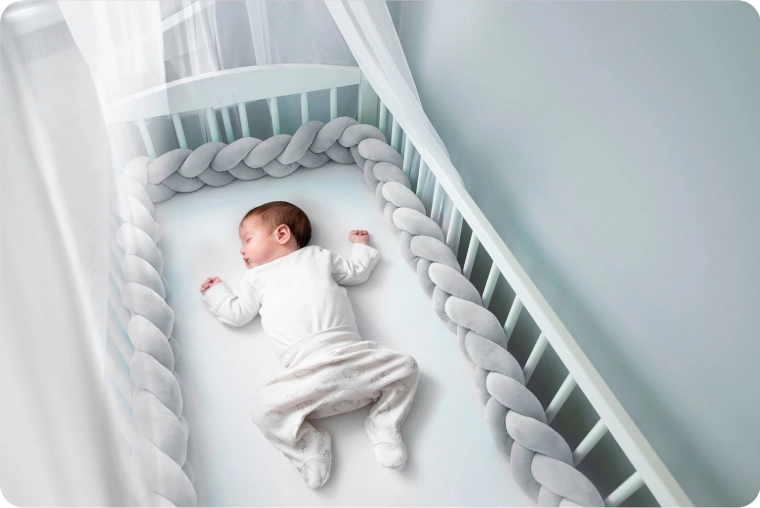 Soft protection in the crib