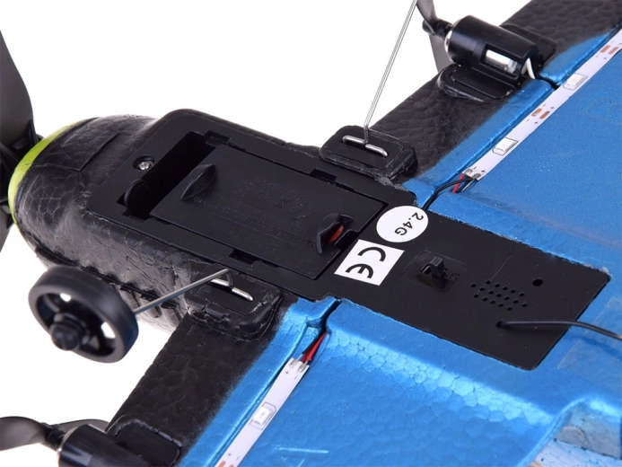 LED osvetlitev in preprosto USB polnjenje