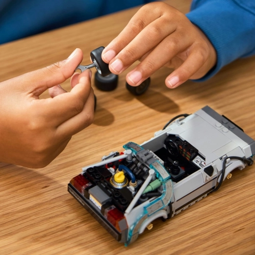 Avtentične podrobnosti in tekoče sestavljanje