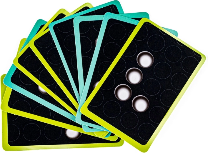 Pattern cards for quick and exciting rounds