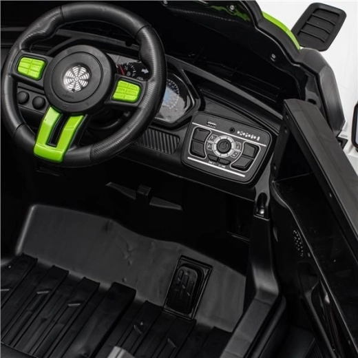 Zabava in nadzor: LED, glasba, USB in 2.4G daljinski upravljalnik