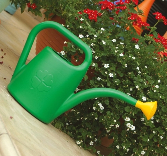 Udoben oprijem in natančno nalivanje