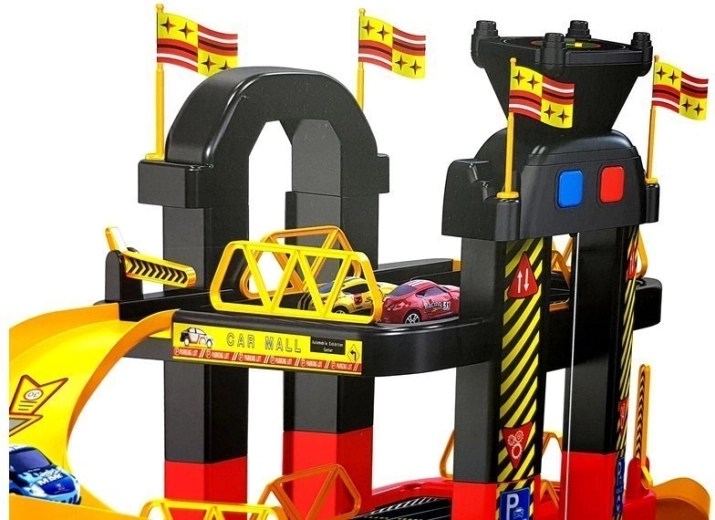 Funkcionalno dvigalo z lučmi