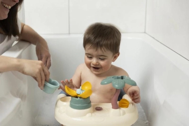 Enostavno posedanje zahvaljujoč drsnemu pultu