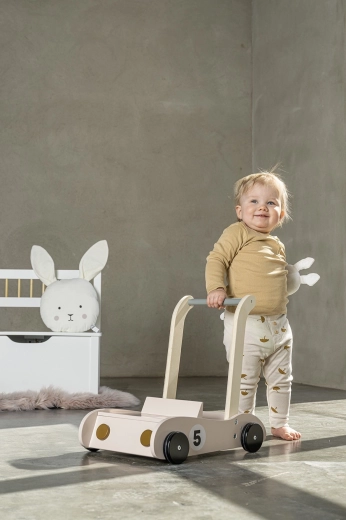 Stable support for first steps