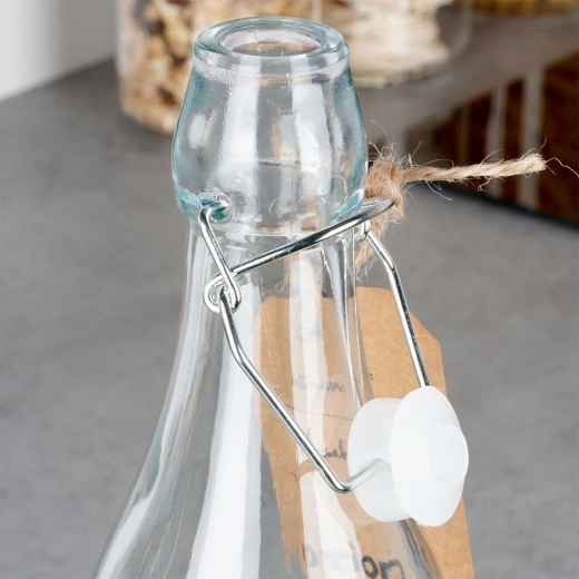 Kristalno prozorno steklo za stilno serviranje