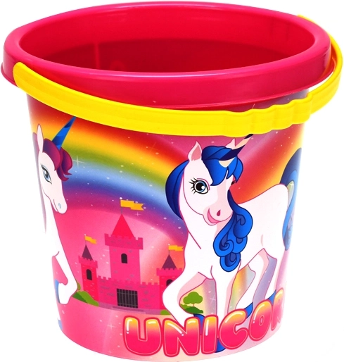 Čaroben motiv samoroga spodbuja igro