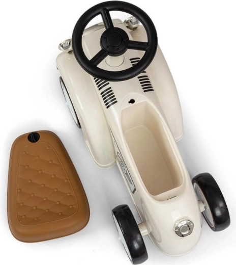 Shranjevalni prostor pod sedežem