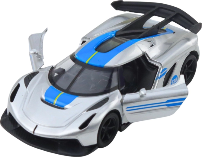 Odpirajoča se vrata in realistični detajli