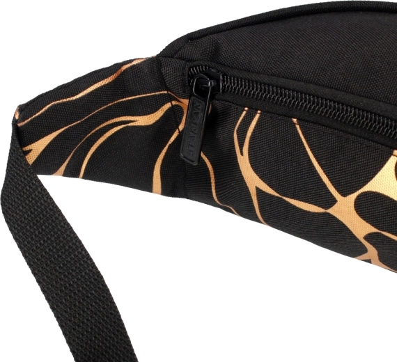 Nastavljiv trak za več načinov nošenja