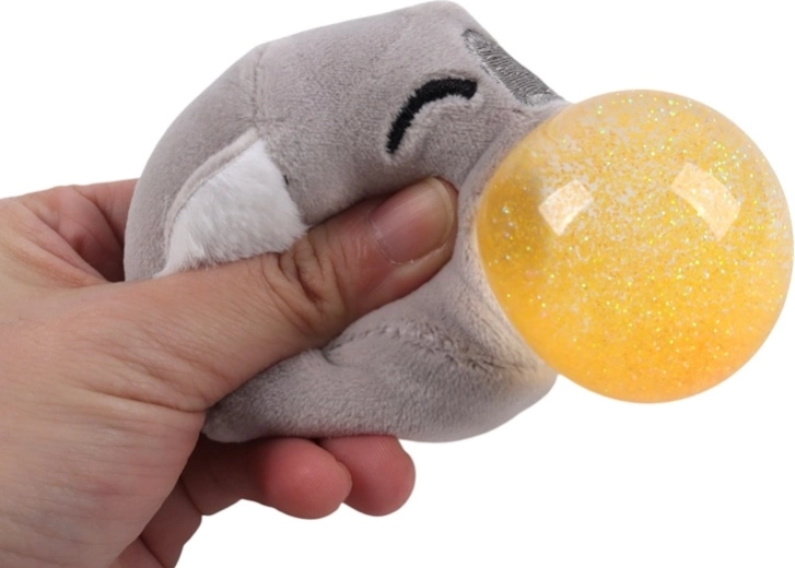Pomaga sprostiti napetost in zaposliti roke