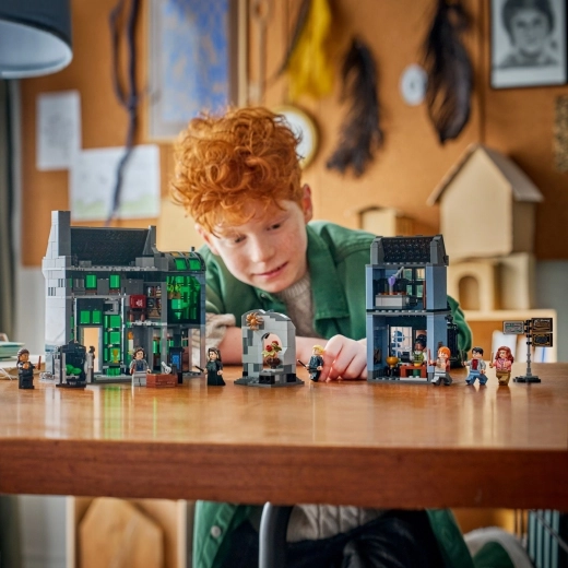 8 minifigur in zabava za dolge ure